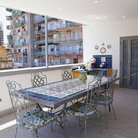 La Dukesca Chic Apartment เนเปิลส์ ภายนอก รูปภาพ