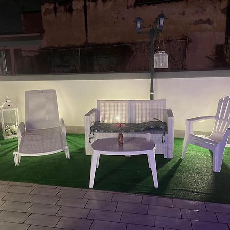 La Dukesca Chic Apartment เนเปิลส์ ภายนอก รูปภาพ