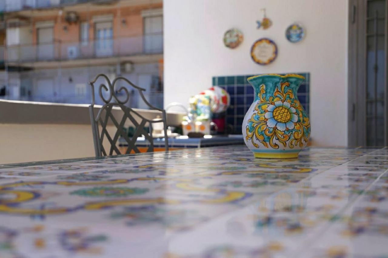 La Dukesca Chic Apartment เนเปิลส์ ภายนอก รูปภาพ