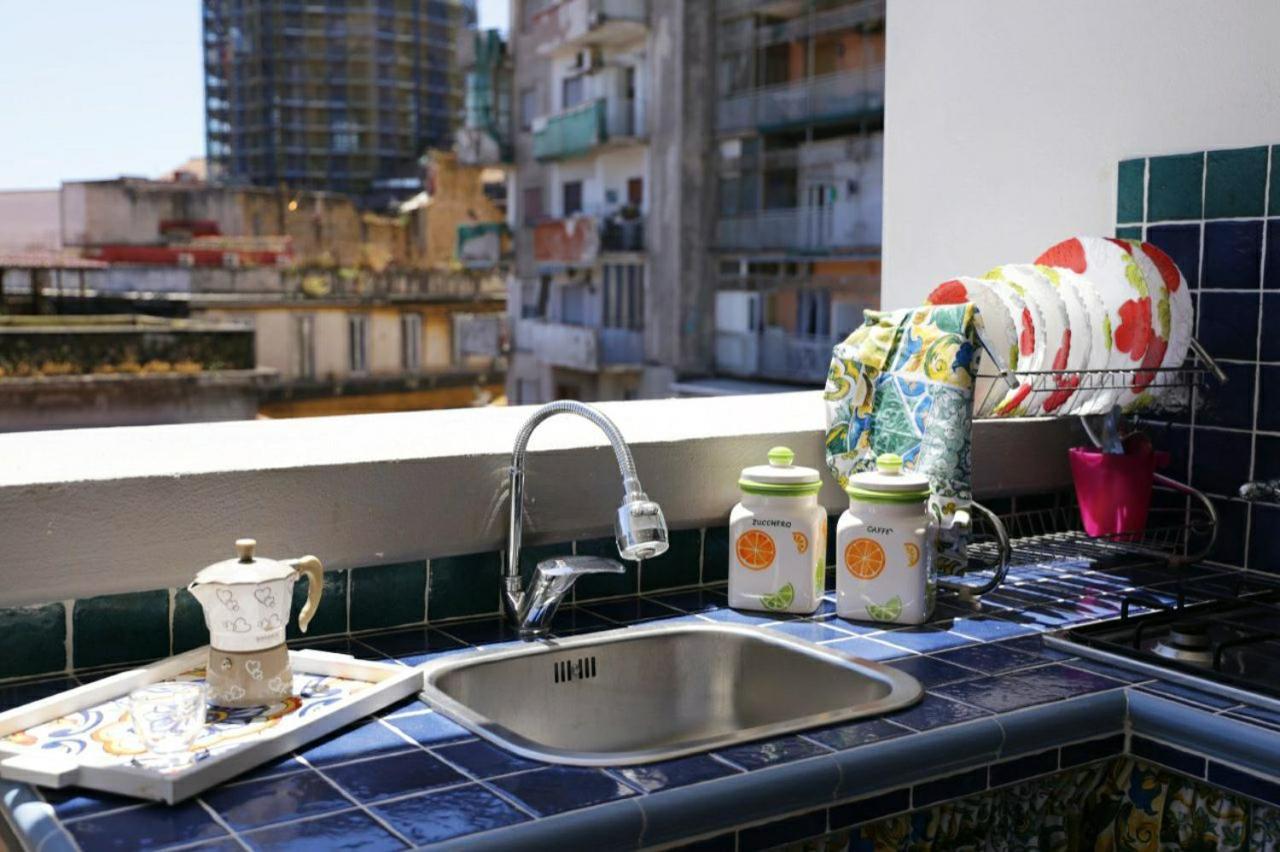 La Dukesca Chic Apartment เนเปิลส์ ภายนอก รูปภาพ