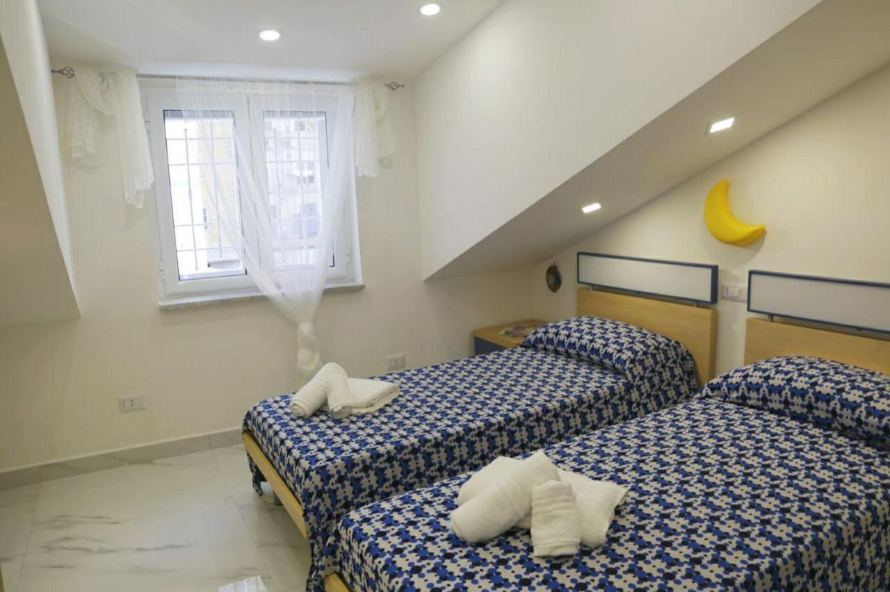 La Dukesca Chic Apartment เนเปิลส์ ภายนอก รูปภาพ