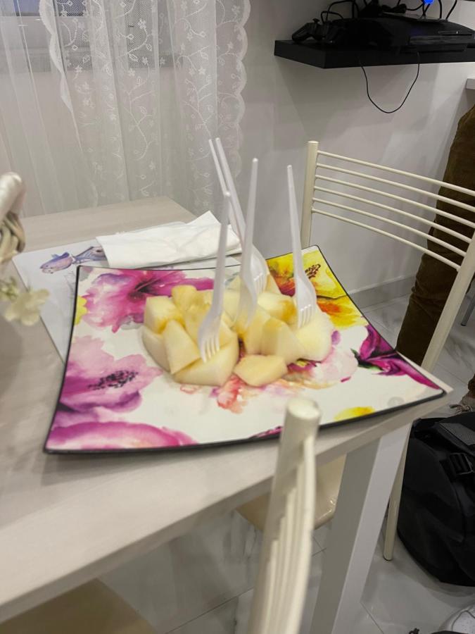 La Dukesca Chic Apartment เนเปิลส์ ภายนอก รูปภาพ