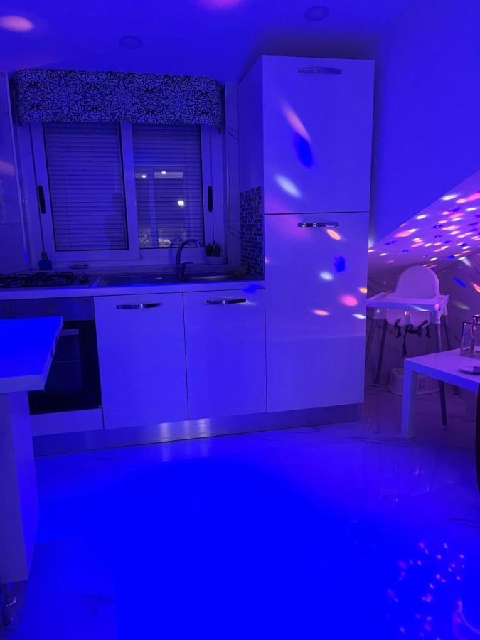 La Dukesca Chic Apartment เนเปิลส์ ภายนอก รูปภาพ