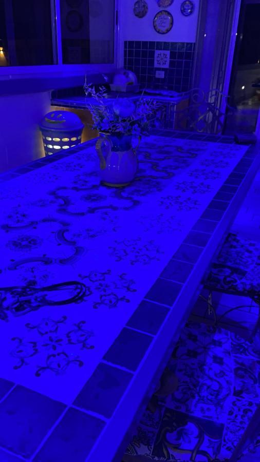 La Dukesca Chic Apartment เนเปิลส์ ภายนอก รูปภาพ